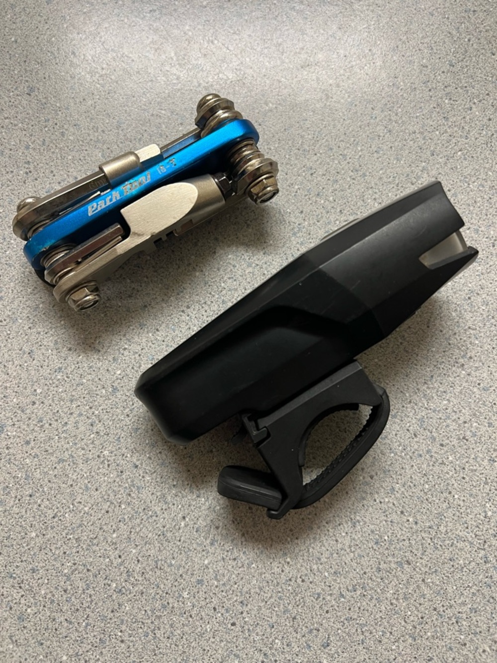 Park IB-3 Multi Tool & Portland Design Works City Rover 400 Front Light